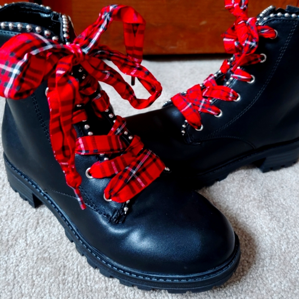 Kids size 2 Kidpik black combat boots